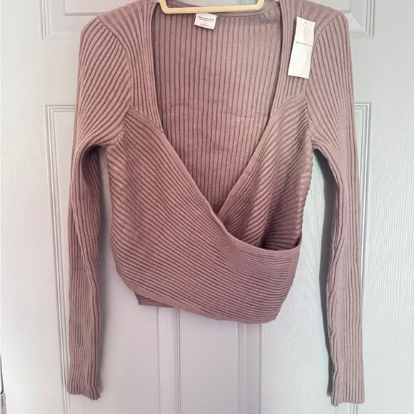Abercrombie & Fitch Sweaters - Abercrombie & Fitch Brown Ribbed Wrap Sweater